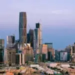 “الرياض” تعتمد ضوابط عمرانية جديدة تُلزم باكتمال “البنية التحتية” قبل البناء
